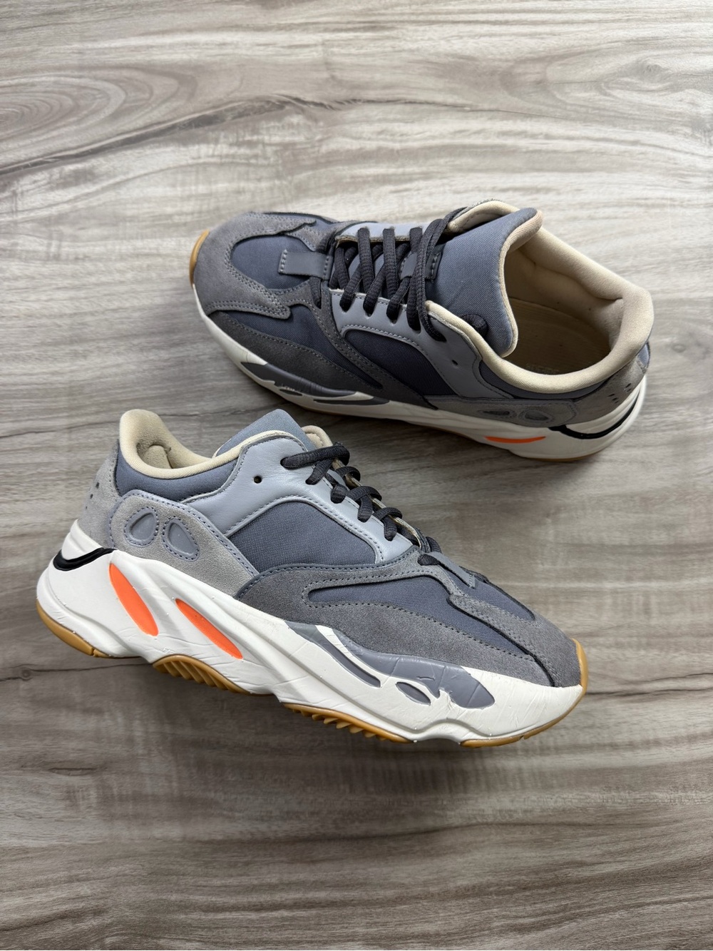 adidas Yeezy Boost 700 Magnet Size 6 Men’s/ 7.5 Women’s